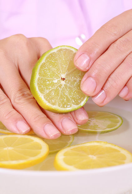 Как предотвратить трещины возле ногтей